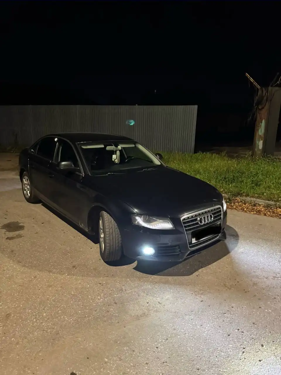 Продам Ауди А4 B8 2008 года 2.0 дизель вариатор