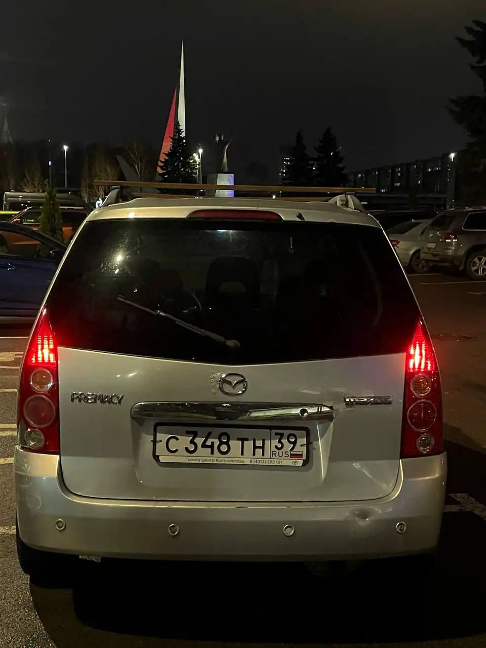 Mazda Premacy 1.9 бензин 2004г. рестайлинг