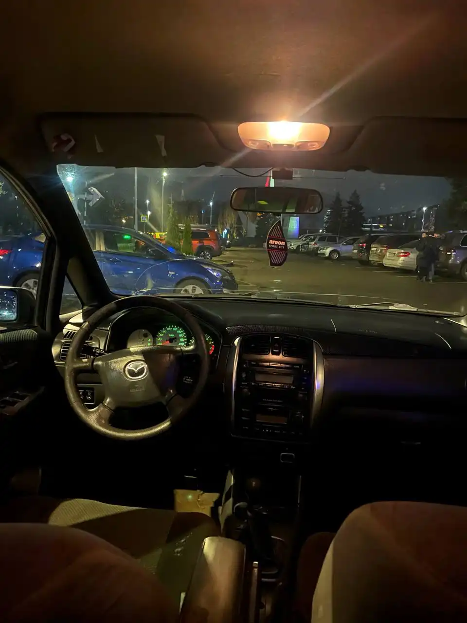 Mazda Premacy 1.9 бензин 2004г. рестайлинг