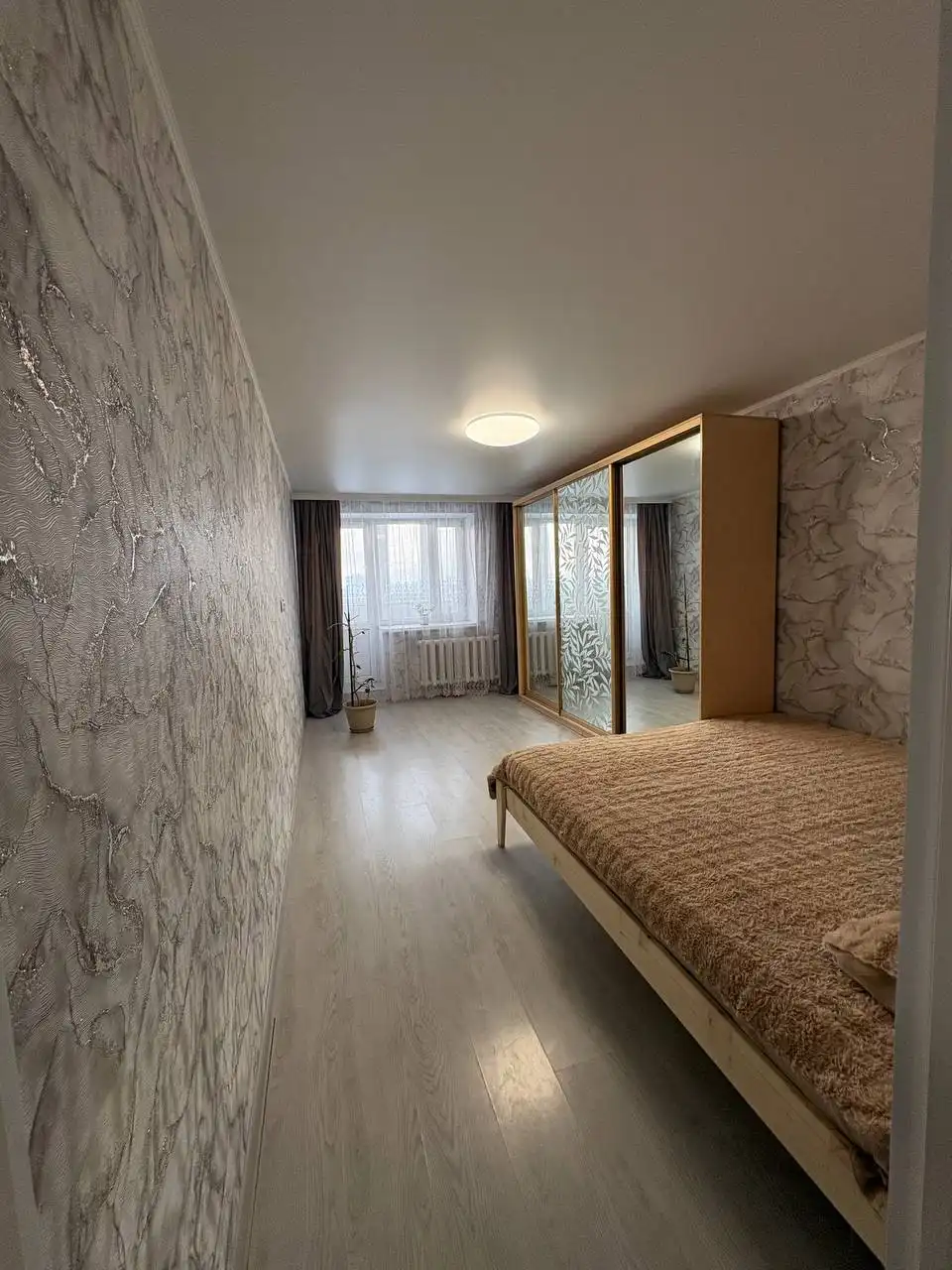 Просторная 4-комнатная квартира на проспекте Победы, 164 - Квартиры (Недвижимость) в Оренбург