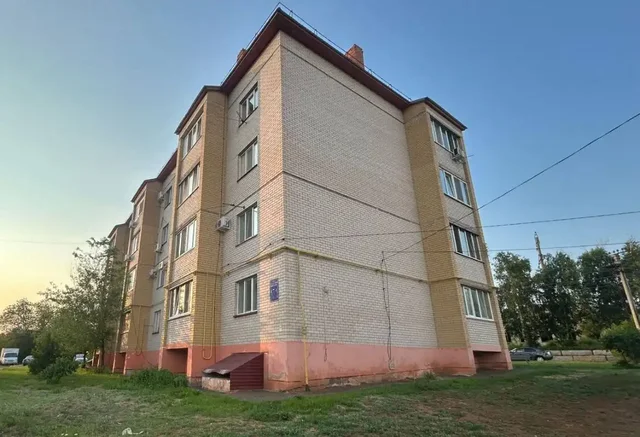 Продажа 3-комнатной квартиры в х. Степановском - Коммерческая недвижимость в Оренбург