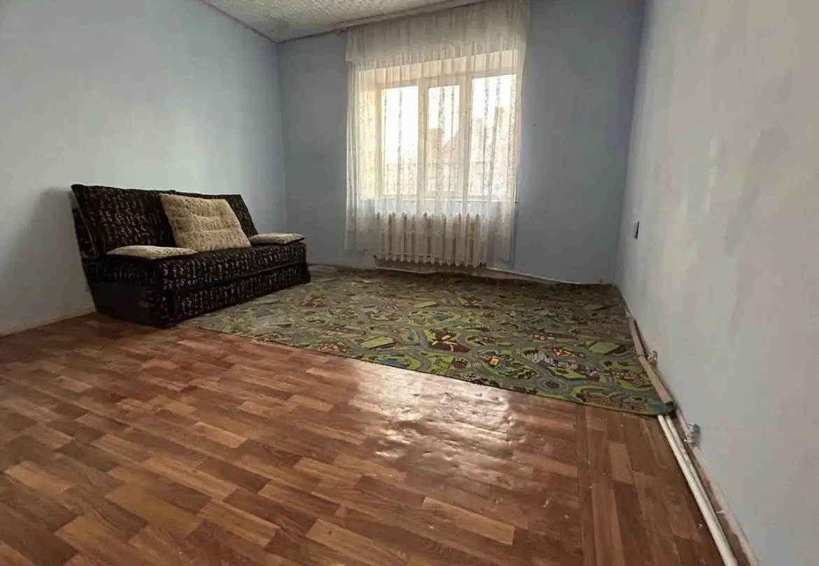 Продажа 3-комнатной квартиры в х. Степановском - Недвижимость в Оренбург