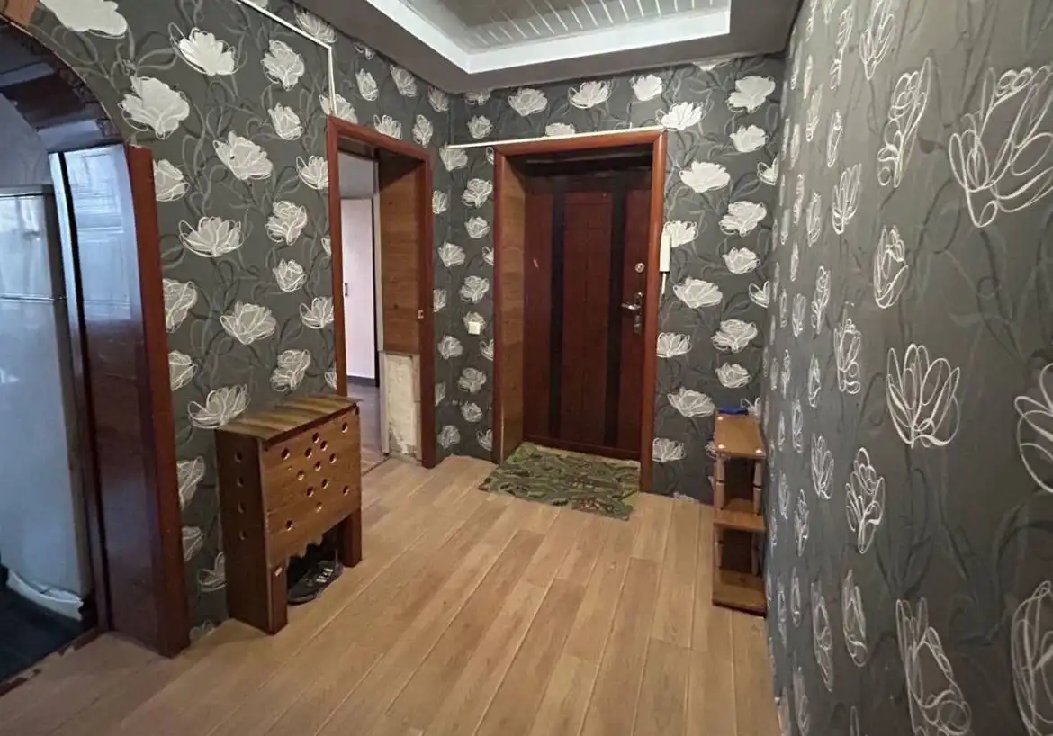 Продажа 3-комнатной квартиры в х. Степановском - Недвижимость в Оренбург