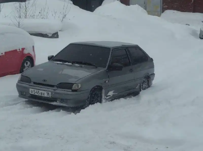 Продается ВАЗ 2113 2005 года - Легковые автомобили (Авто) в Ижевск