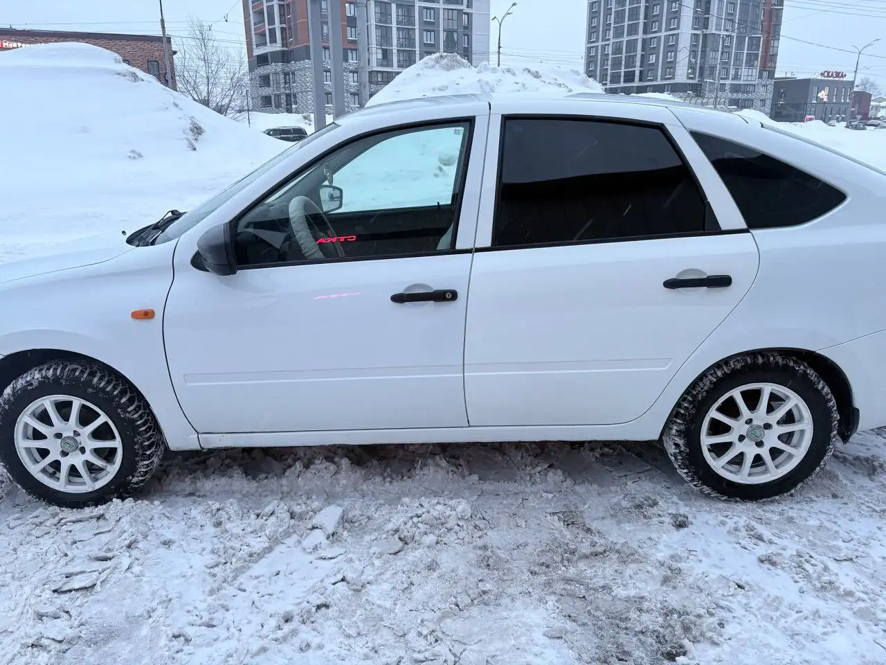 Lada Granta 1.6 МТ 2017 года - Легковые автомобили (Авто) в Ижевск