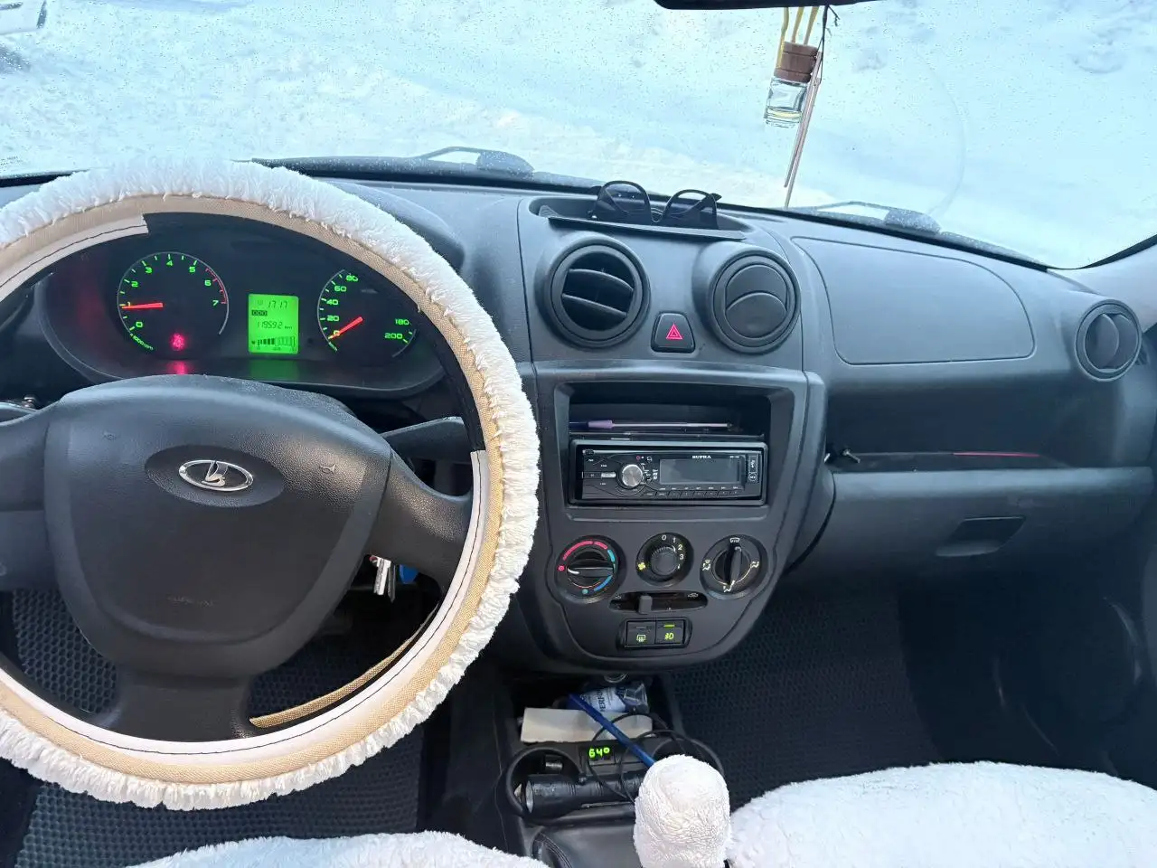 Lada Granta 1.6 МТ 2017 года - Легковые автомобили (Авто) в Ижевск