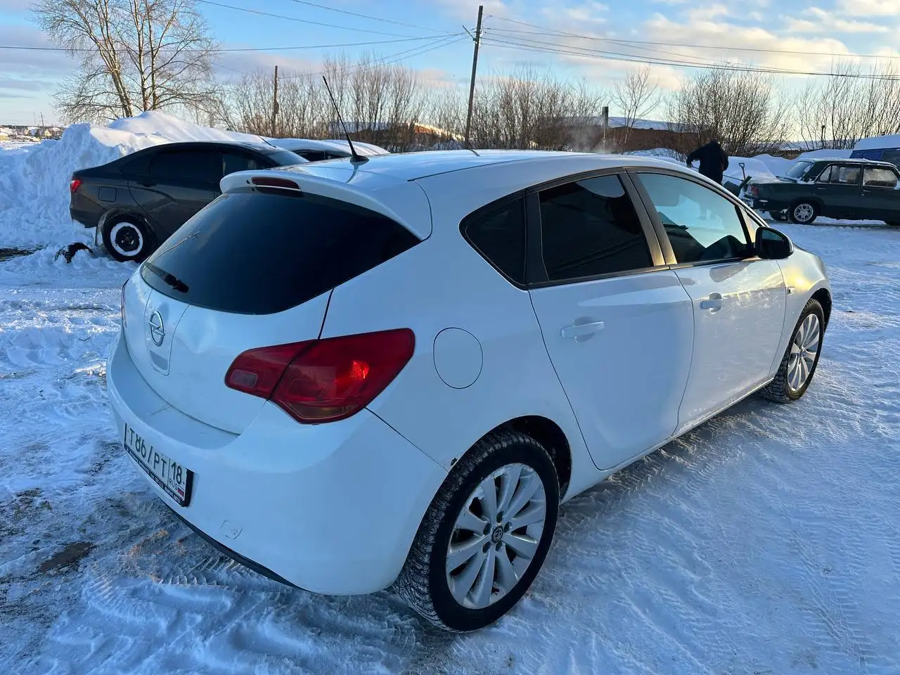 Opel Astra J 2011 года, 1.4 МТ, без турбины - Легковые автомобили (Авто) в Глазов