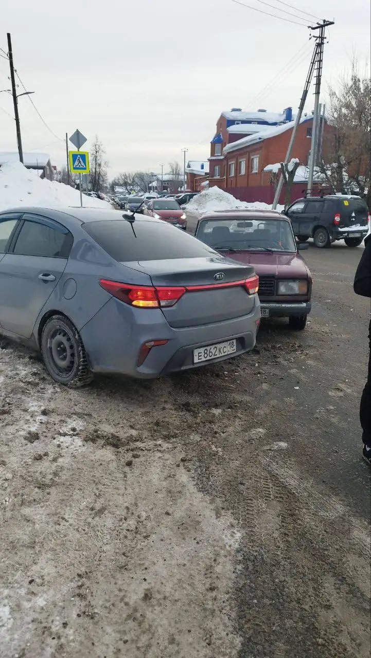 ВАЗ 2107 2003 года карбюратор - Легковые автомобили (Авто) в Ижевск
