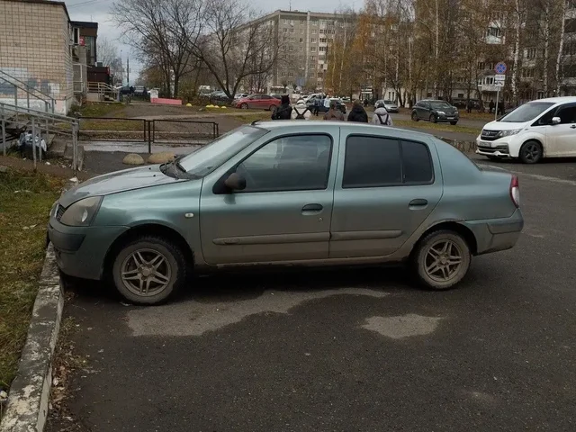 Продам автомобиль 2005 года в хорошем состоянии - Документы в Ижевск