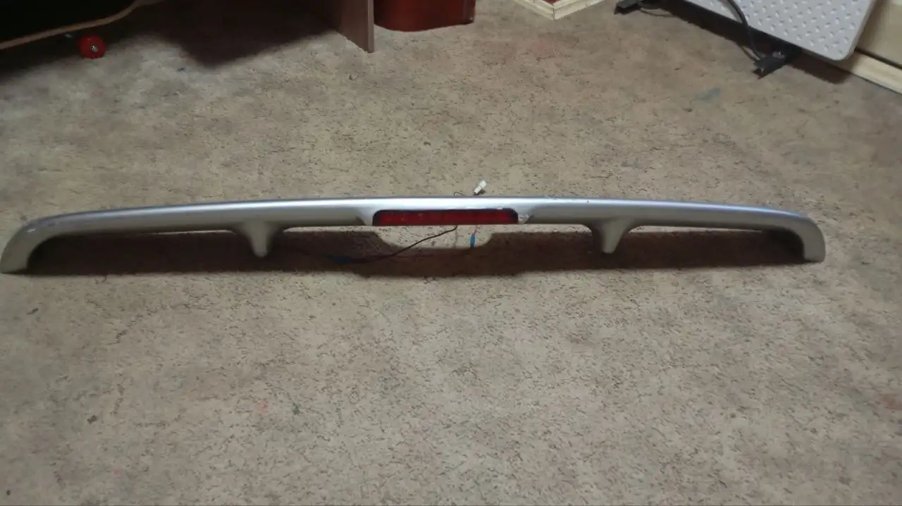 Продам спойлер на ВАЗ 2114 в цвет - Кузовные детали (Запчасти) в Ижевск