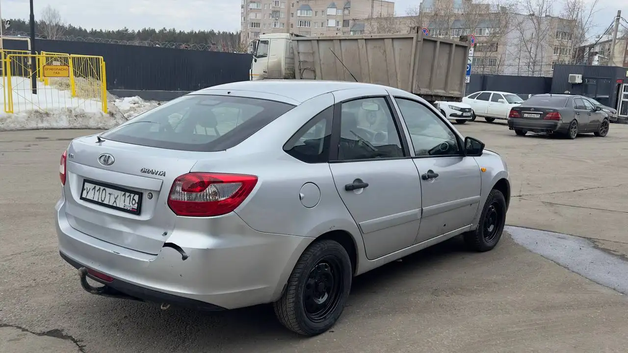 Лада Гранта 2015 года в хорошем состоянии - Авто в Ижевск