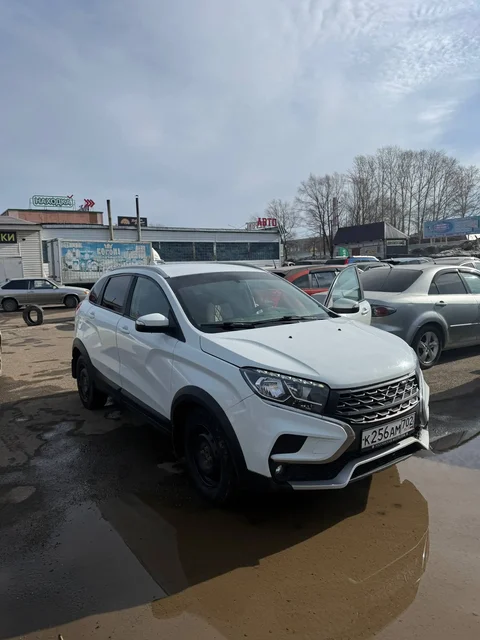 Автомобиль Nissan с вариатором 2019 года - Мотоциклы в Ижевск