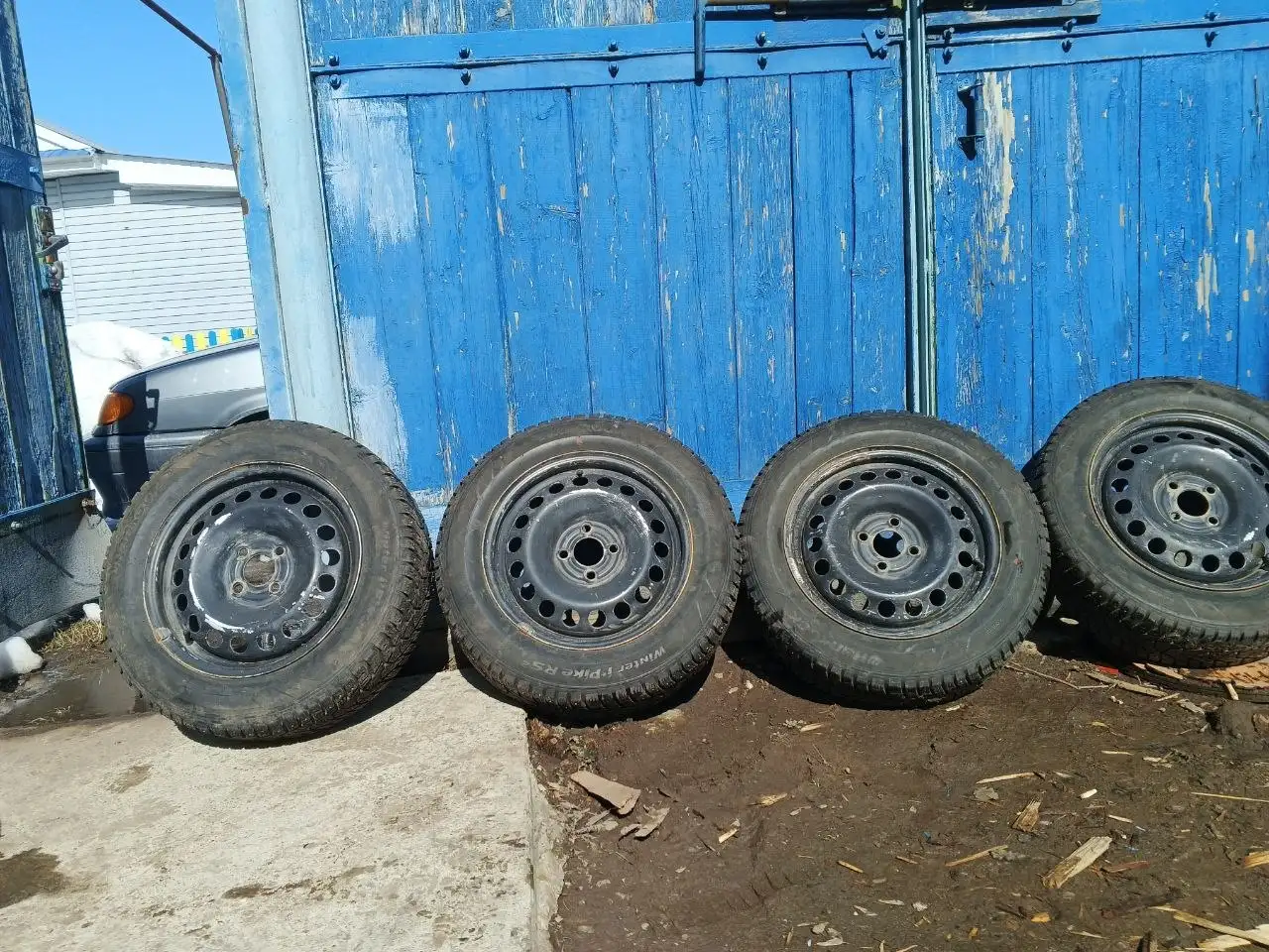 Штампы и литые диски на резине разных радиусов - Диски и шины (Запчасти) в Ижевск