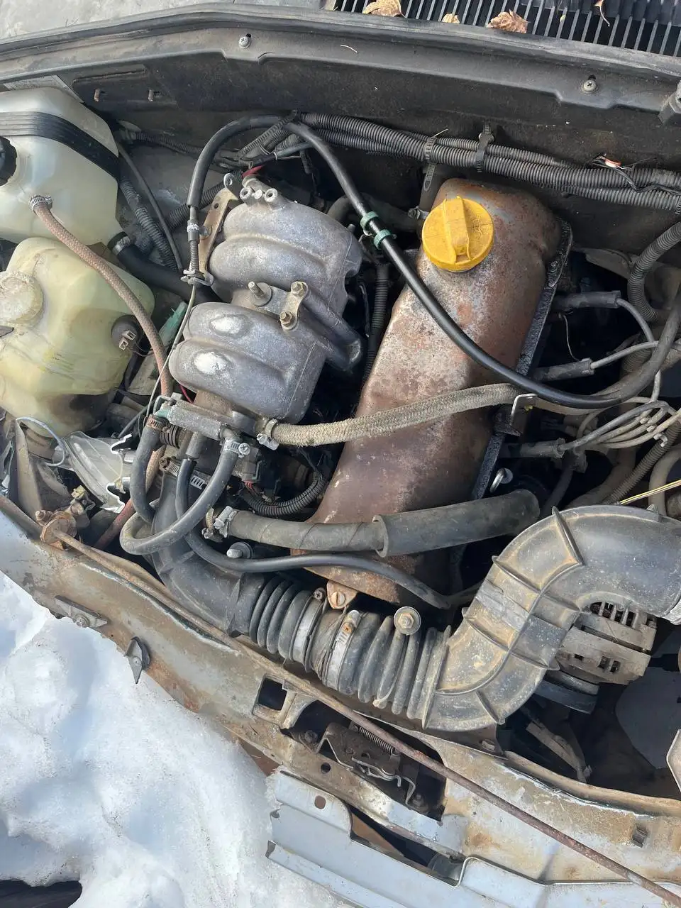 Двигатель на Шевроле Ниву 1.7 в хорошем состоянии - Автодвигатели (Запчасти) в Ижевск