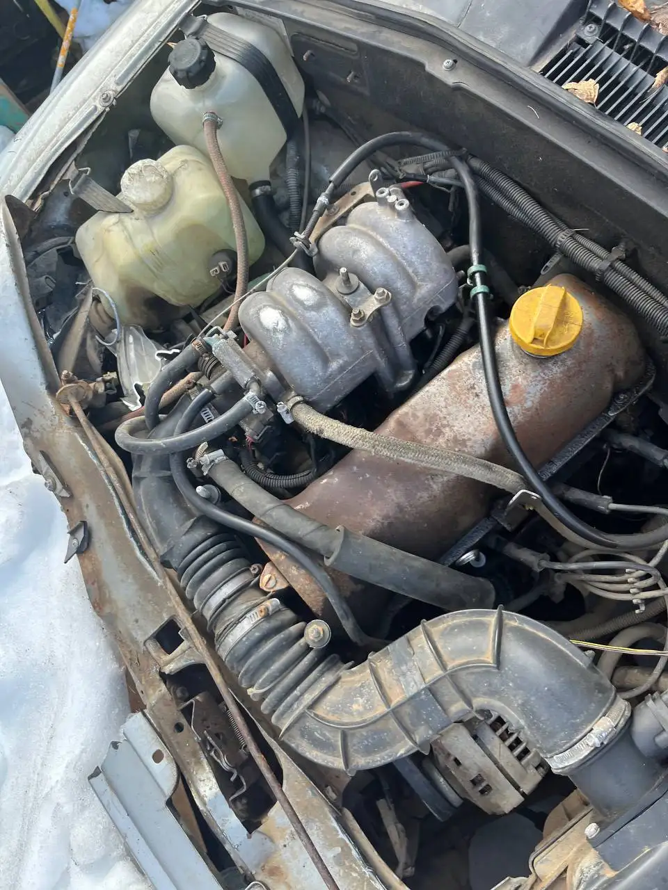Двигатель на Шевроле Ниву 1.7 в хорошем состоянии - Автодвигатели (Запчасти) в Ижевск