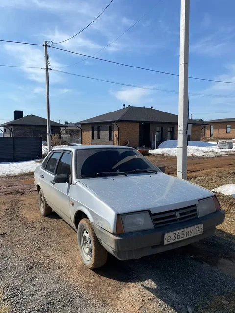 ВАЗ 21099 2003 года выпуска - Мотоциклы в Ижевск