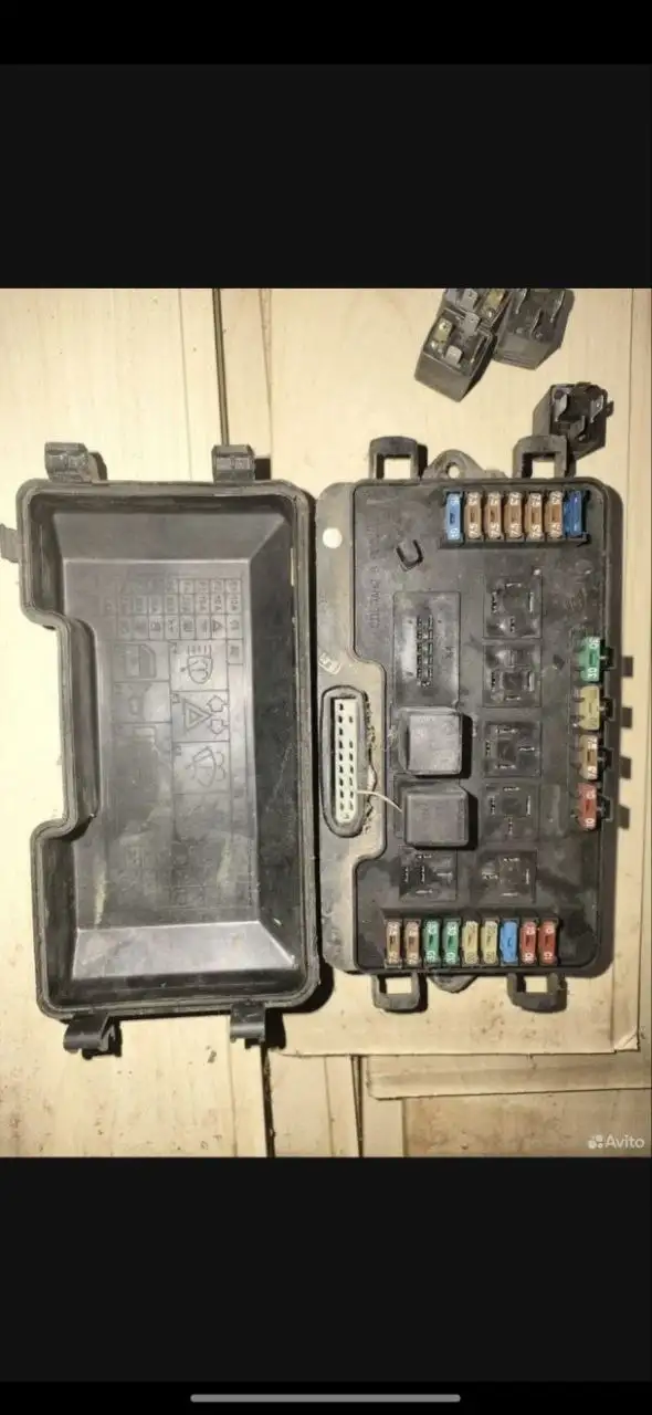 Блок предохранителей 2108, катализатор Lada Largus 2020, руль от 2108 - Автозапчасти (Запчасти) в Ижевск