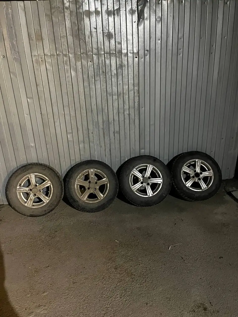 Продам литье R13 с зимней резиной - Шины и диски (Авто) в Ижевск