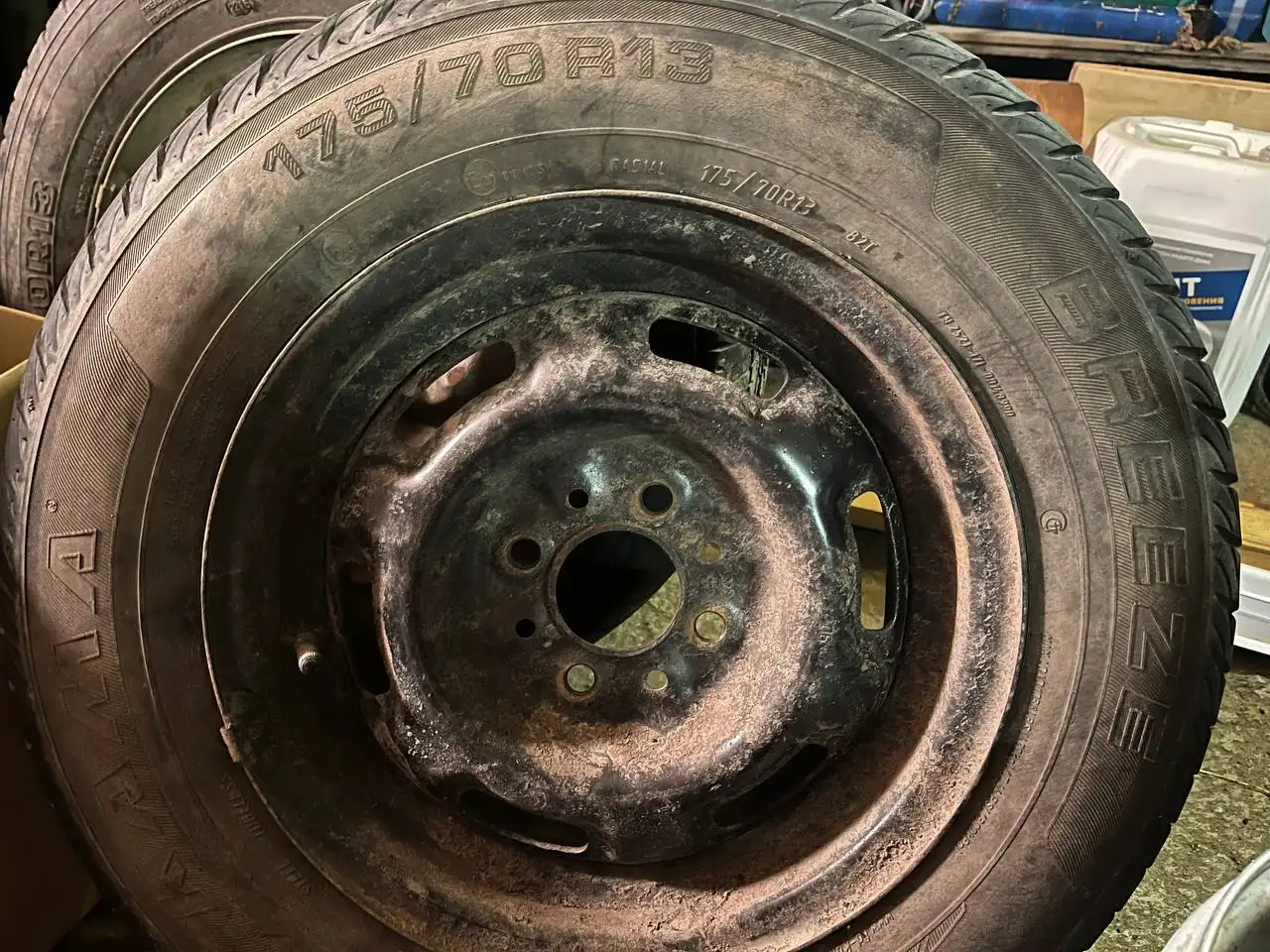 Продажа колес и баллонов - Запчасти (Авто) в Ижевск