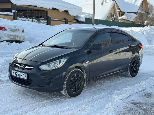 Hyundai Solaris 2012 г.в. в отличном состоянии - Колесные диски в Ижевск