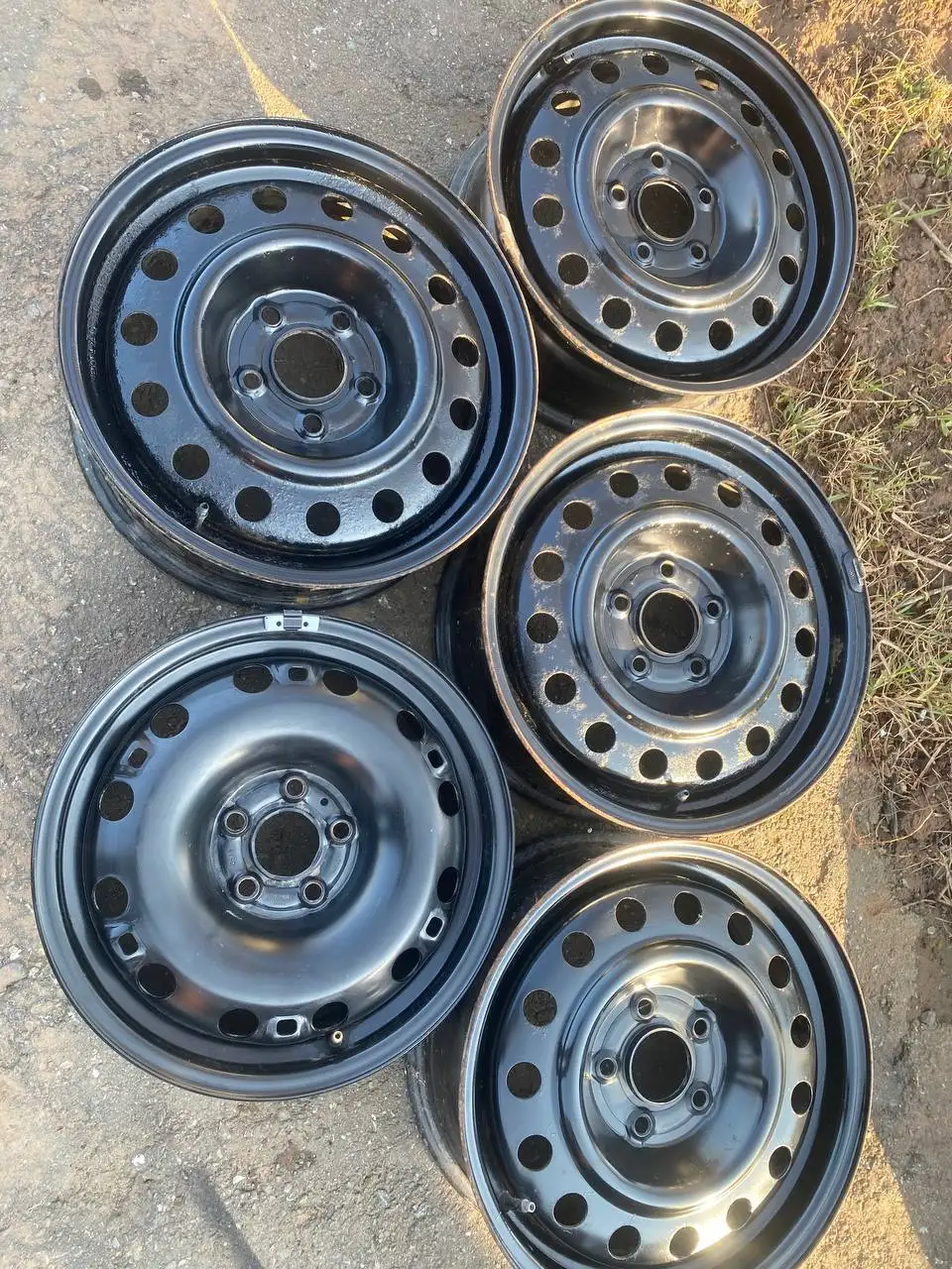 Штампы дисков Р16 5х112 черные 4 шт + запаска Р15 - Диски и колеса (Запчасти) в Ижевск