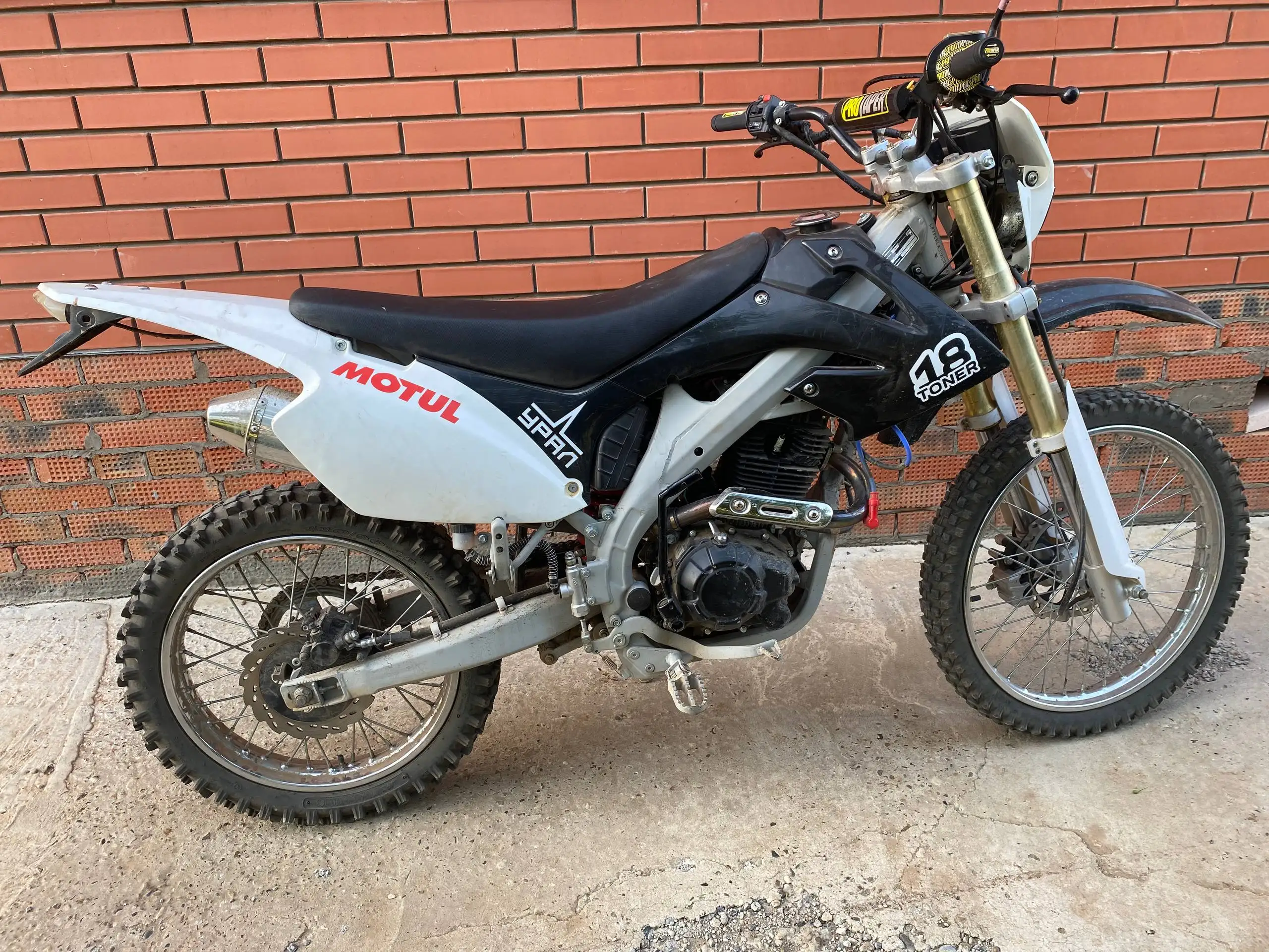 Продажа эндуро 250 кубов в отличном состоянии - Мотоциклы (Авто) в Ижевск