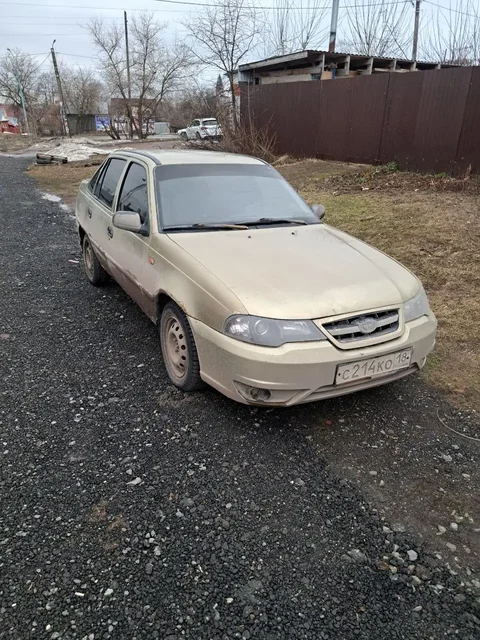 Продажа автомобиля 2011 года с восьмицилиндровым мотором - Автомобили в Ижевск