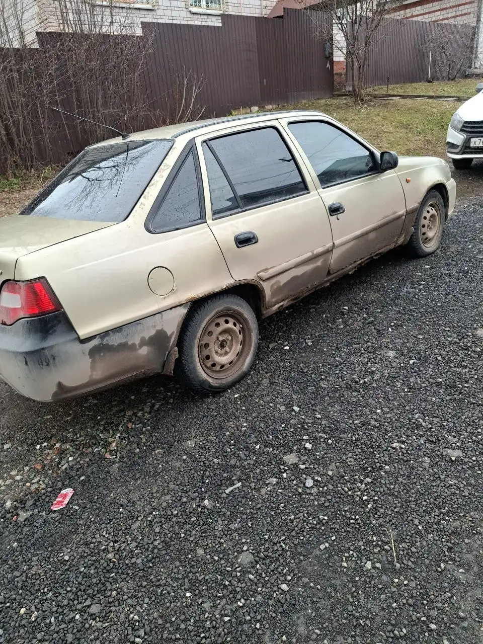 Продажа автомобиля 2011 года с восьмицилиндровым мотором - Автомобили (Авто) в Ижевск