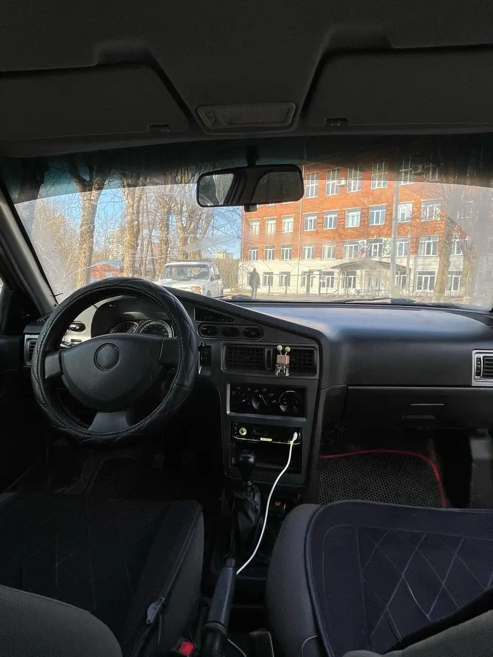 Продажа автомобиля 2011 года с восьмицилиндровым мотором - Автомобили (Авто) в Ижевск