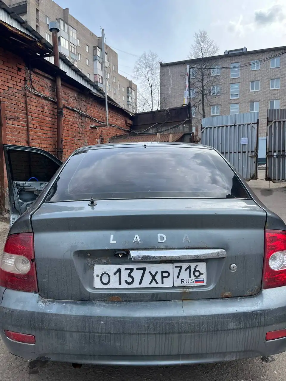 Приора в разборе - Автозапчасти (Запчасти) в Ижевск