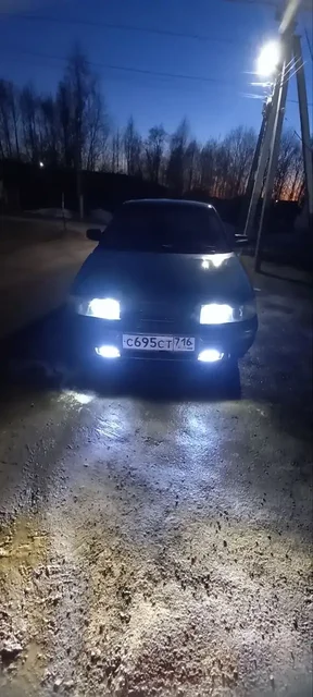 Продам прицеп 10 лет, требует внимания задние карманы и соединители - Автоэлектроника в Ижевск