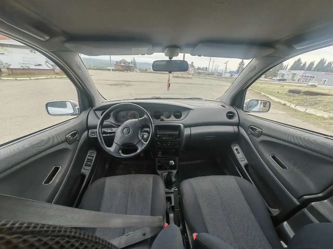 Автомобиль 2003 года на механике с кондиционером и ESP - Легковые автомобили (Авто) в Ижевск