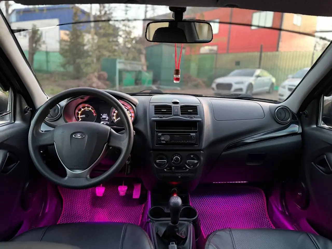 Продажа Лада Гранта 2019 года - Легковые автомобили (Авто) в Ижевск