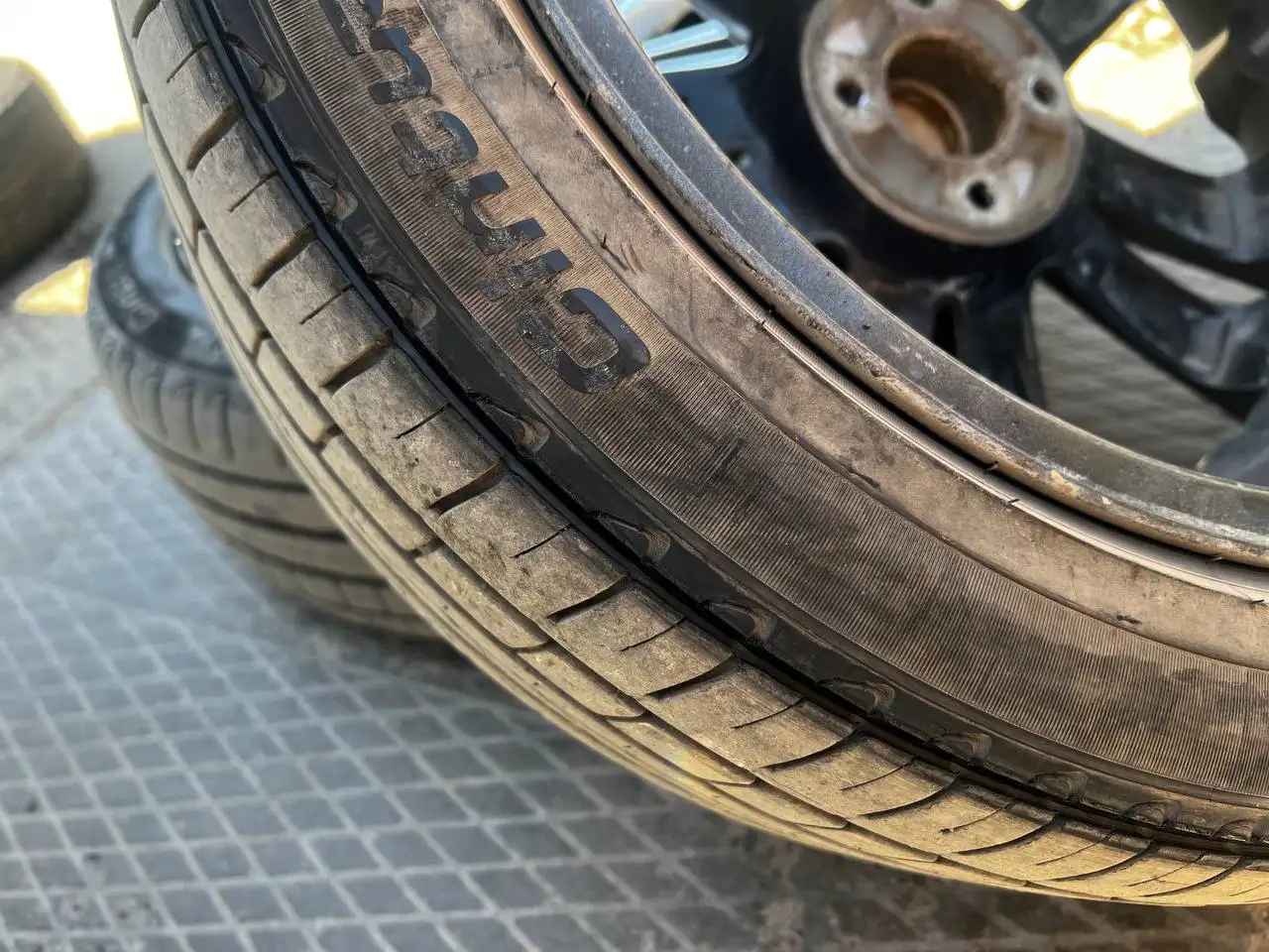 Комплект шин Pirelli R17 - Шины и диски (Авто) в Ижевск