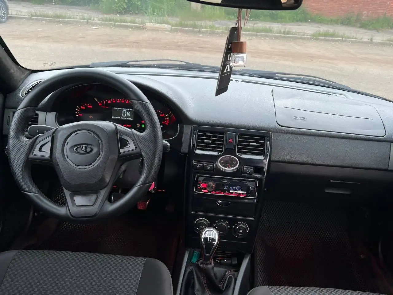 Продажа Приоры 2010 года - Легковые автомобили (Авто) в Ижевск