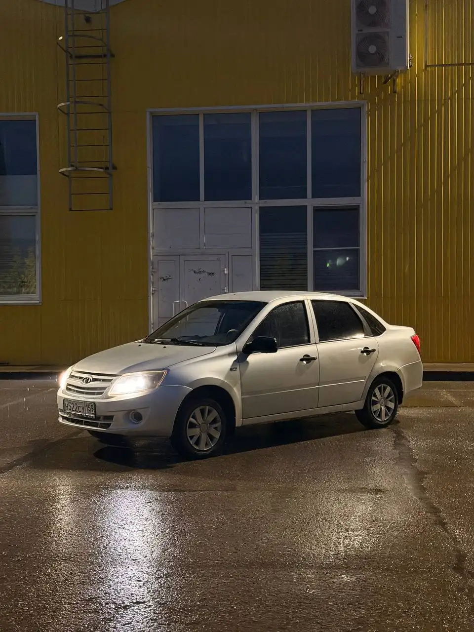 Лада Гранта 2012 - Легковые автомобили (Авто) в Ижевск