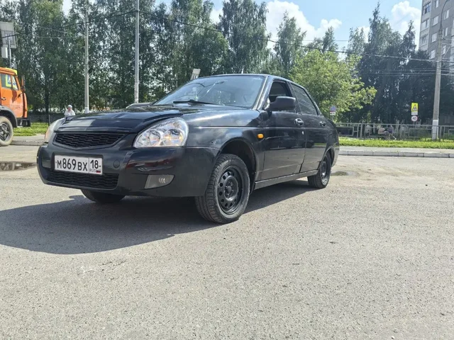 Toyota Corolla 2011 - Запчасти для ВАЗ в Ижевск