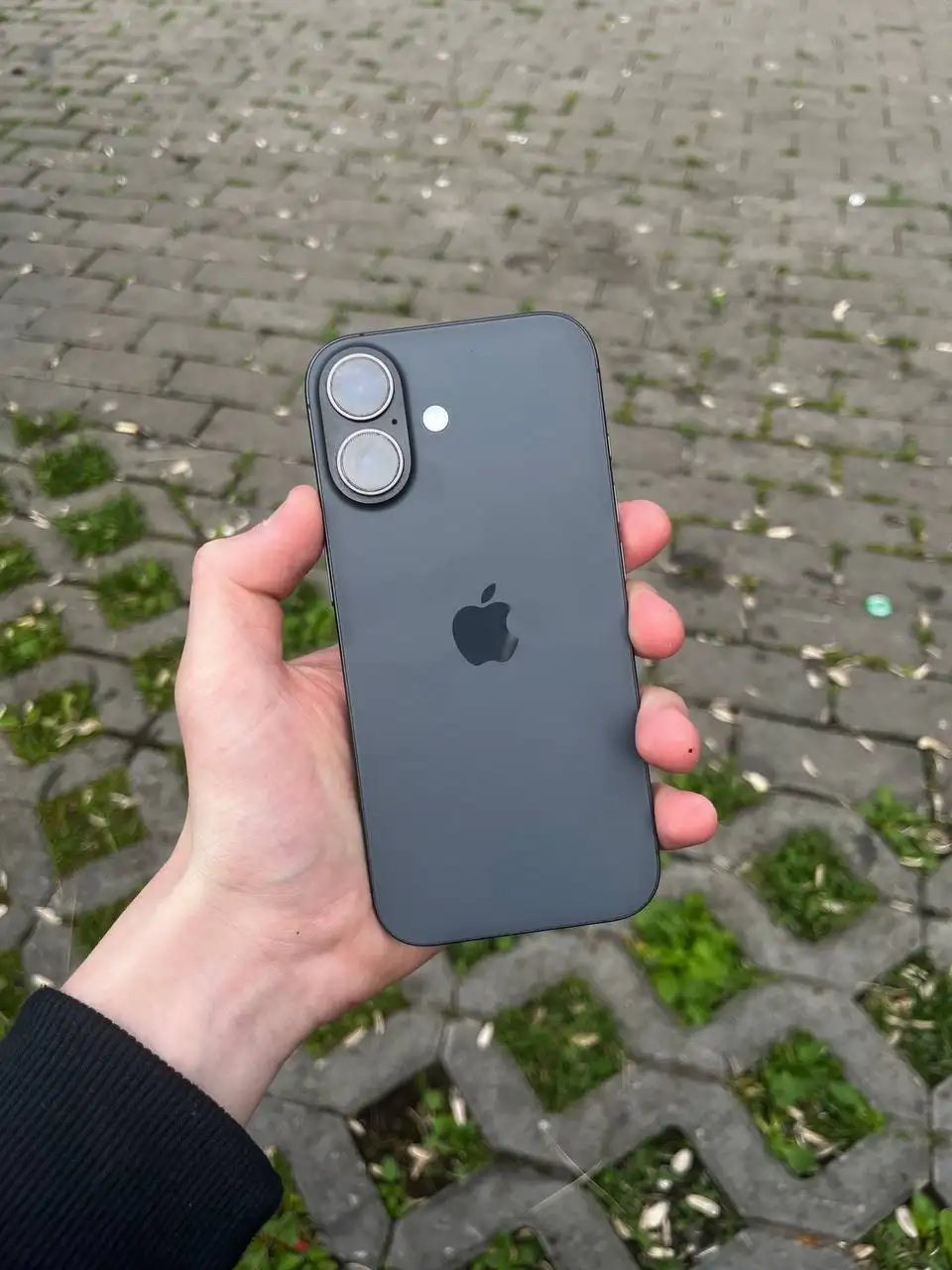 iPhone 17 256GB в идеальном состоянии, обмен на авто - Телефоны (Электроника) в Ижевск