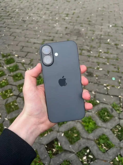 iPhone 17 256GB в идеальном состоянии, обмен на авто - Кухонные плиты в Ижевск