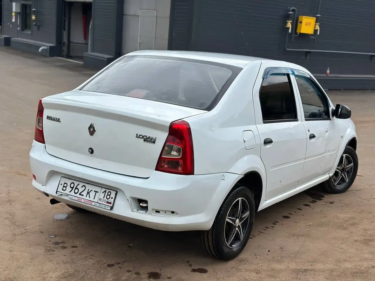 Продажа Renault Logan 2010 - Легковые автомобили (Авто) в Ижевск