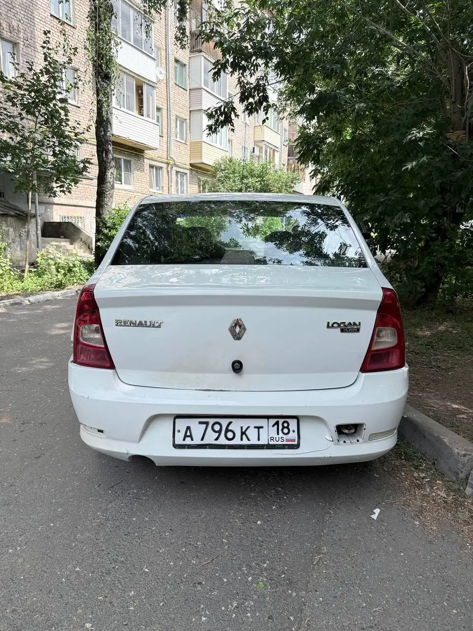Логан 2012 года с дефектами кузова - Легковые автомобили (Авто) в Ижевск