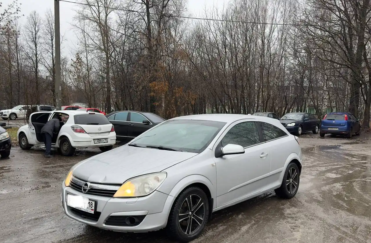 Opel Astra h GTC 1.8 МТ