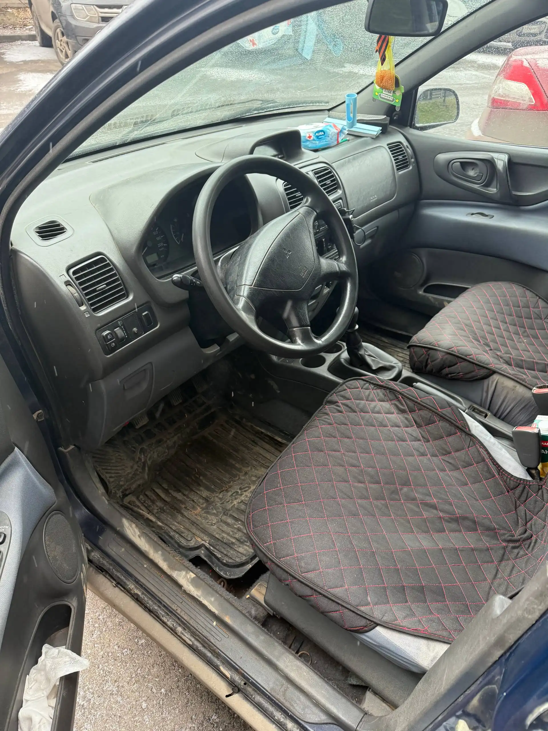 Продажа Mitsubishi Space Star 2000 года выпуска