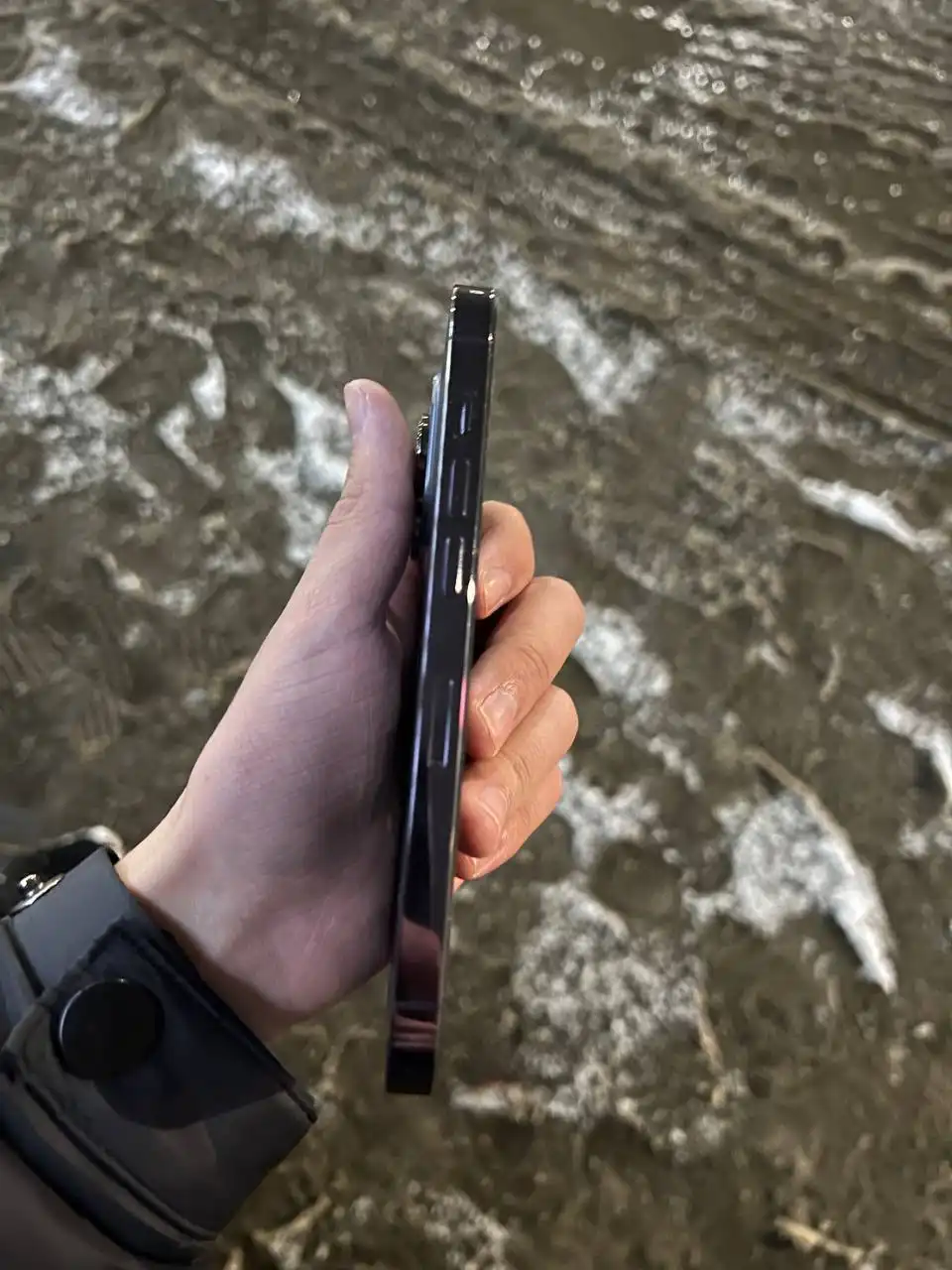 Обмен iPhone 14 Pro на автомобиль