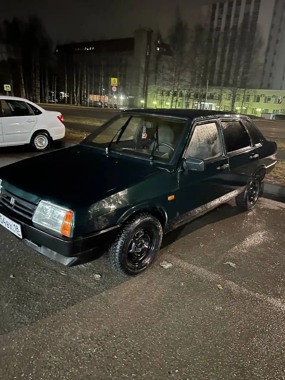 ВАЗ 21099 2001 года в хорошем состоянии