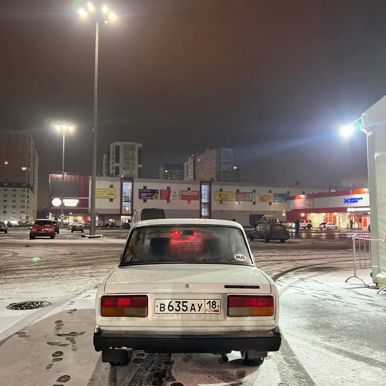 ВАЗ 2107 2000 года в отличном состоянии