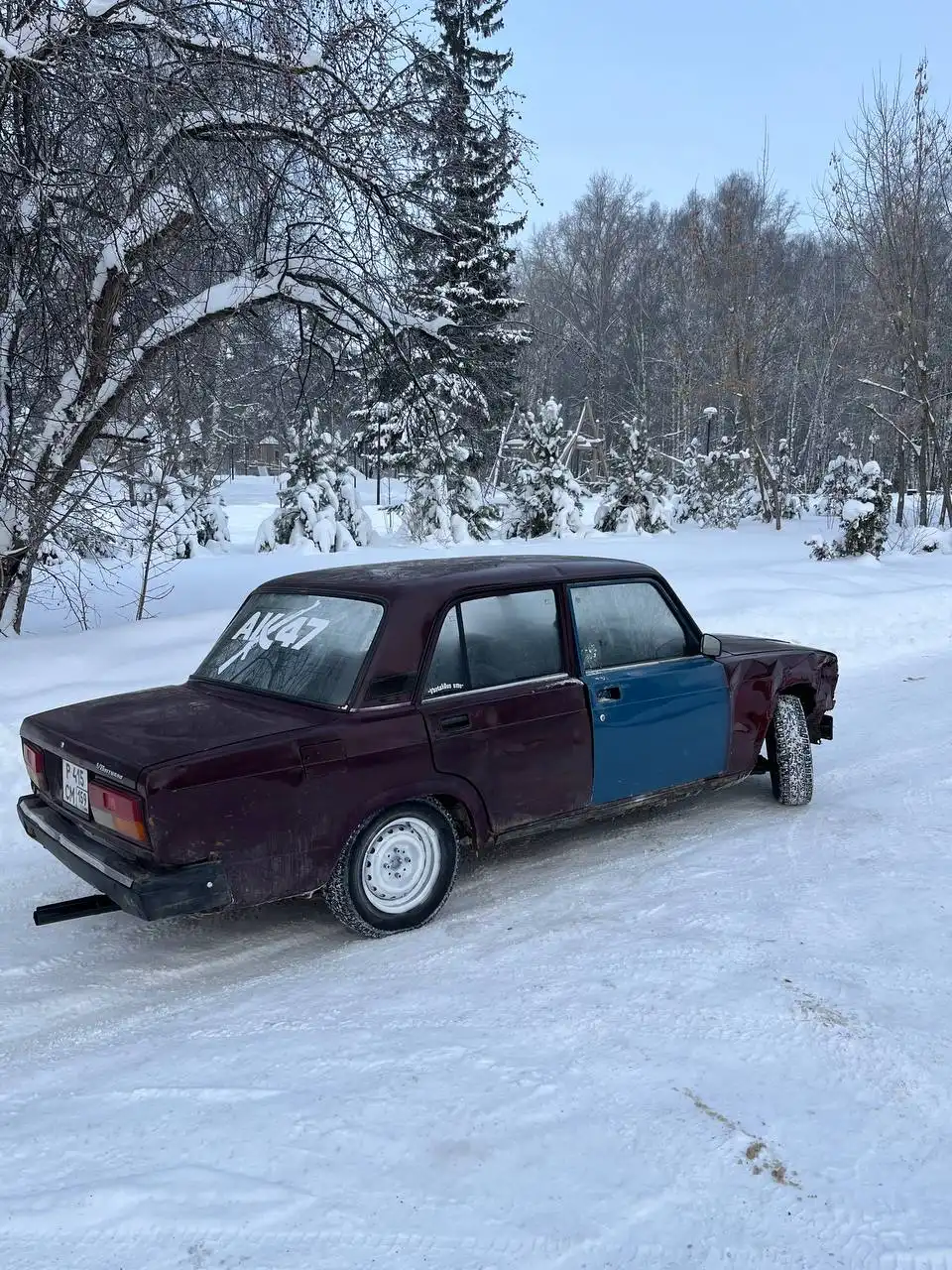 ВАЗ 2107 на вывороте для дрифта