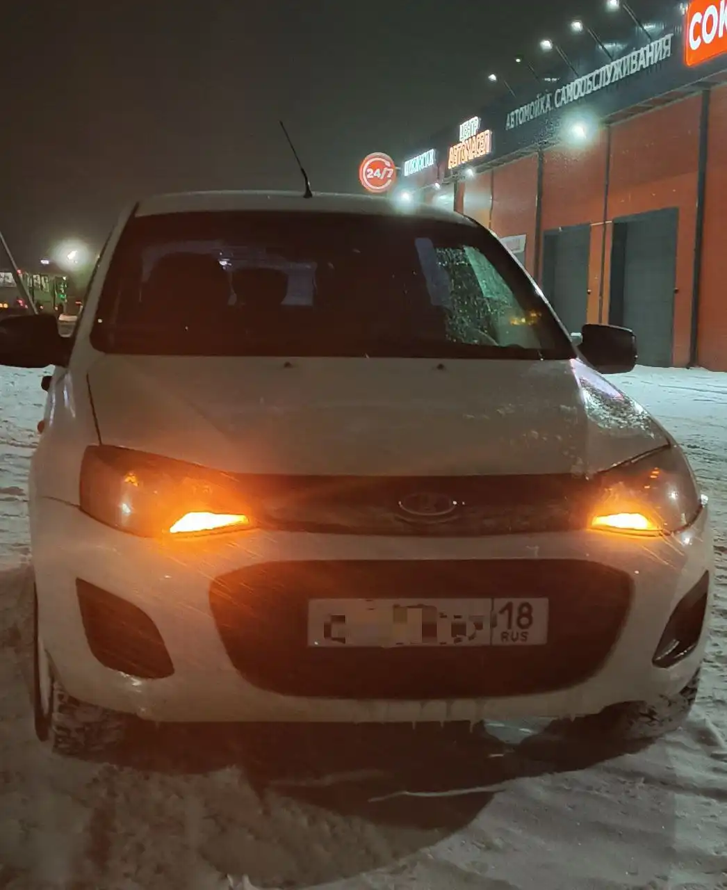 Продается Лада Калина 2 2013 года