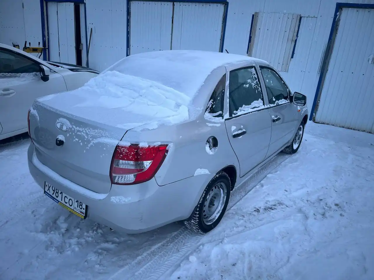 Продажа автомобиля ВАЗ 2112 2012 года