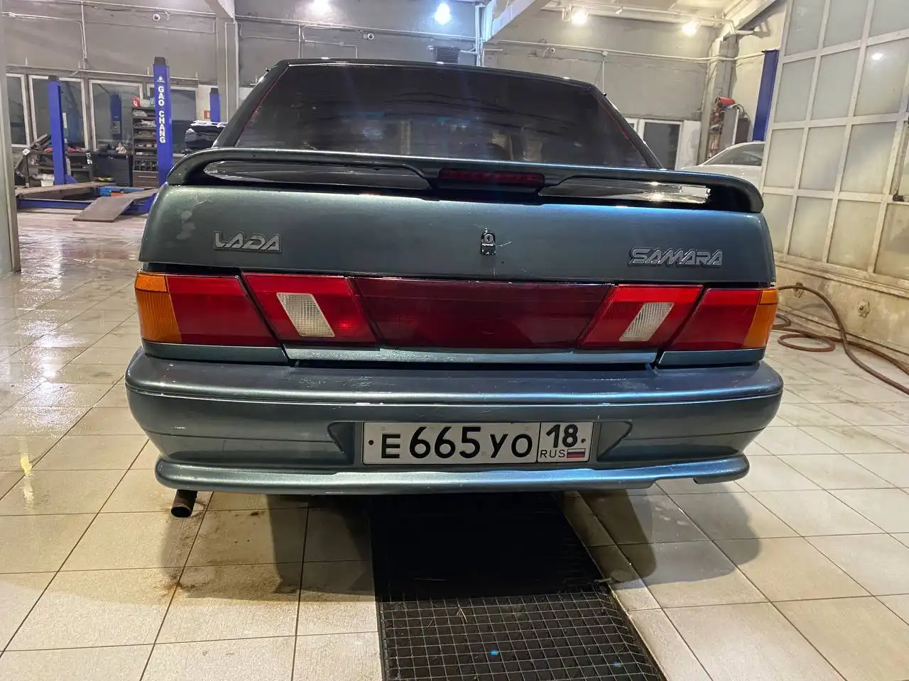 Автомобиль 2008 года выпуска, 8-цилиндровый, МКПП - Авто в Ижевск